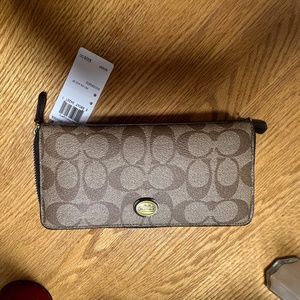 COACH Peyton Signature Khaki/Brown Zip Wallet